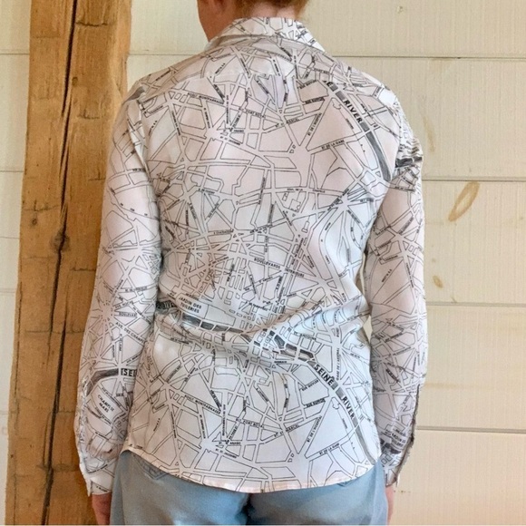 KARL LAGERFELD PARIS STREET MAP BUTTON DOWN BLOUSE. - Picture 5 of 6